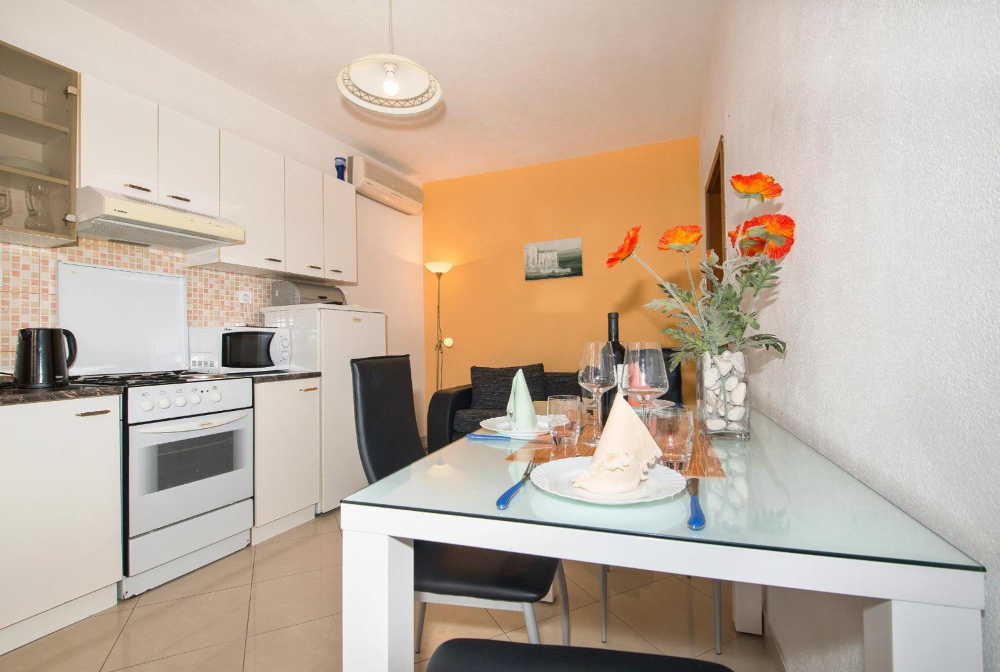 Apartments Marieta Makarska Quarto foto